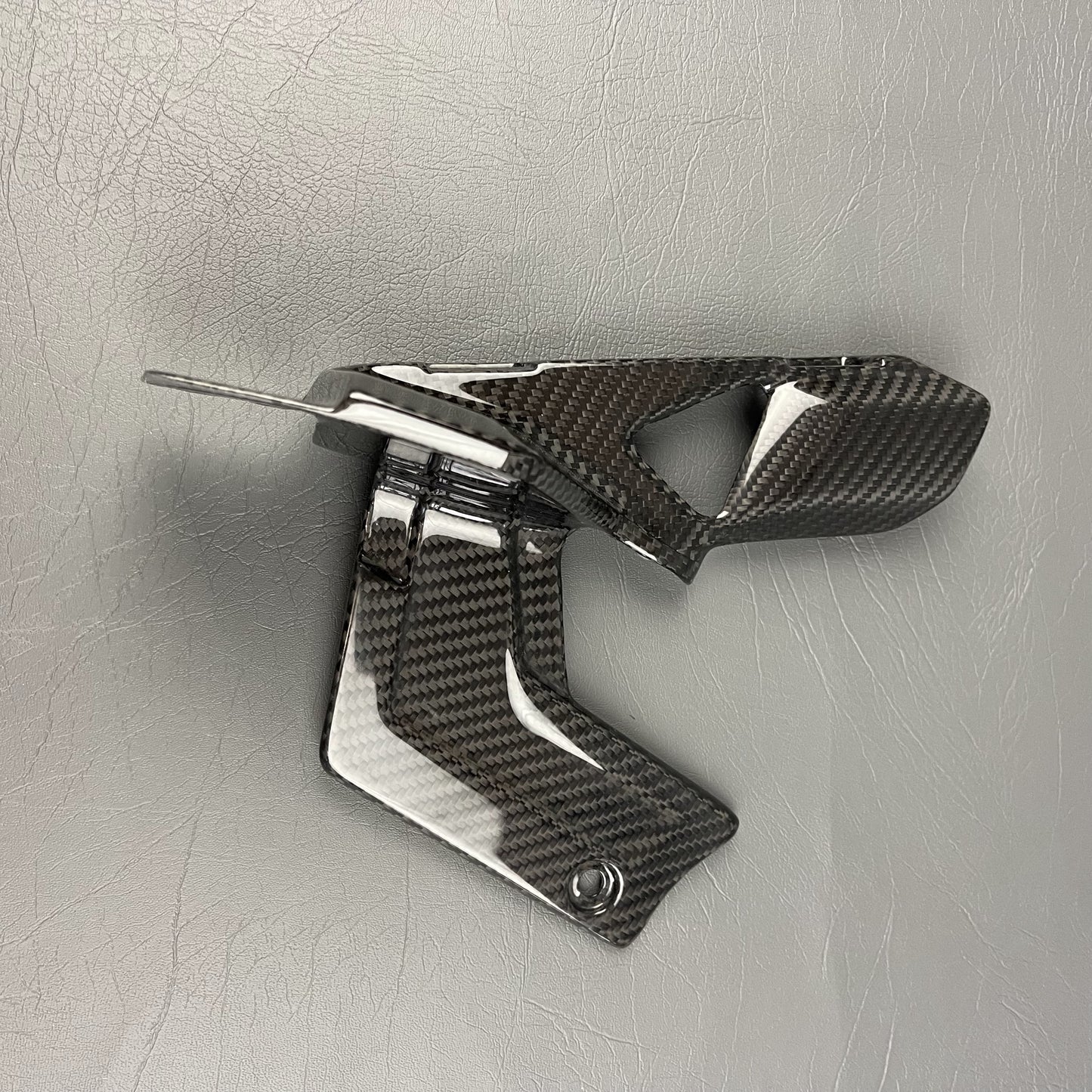 DUCATI SuperSport 939 Carbon Fiber Upper Side Panels – view 4