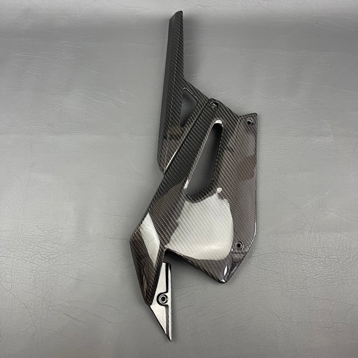 Aprilia RS660 Carbon Fiber Rear Mudguard Chain Guard Cover Protector – view 4