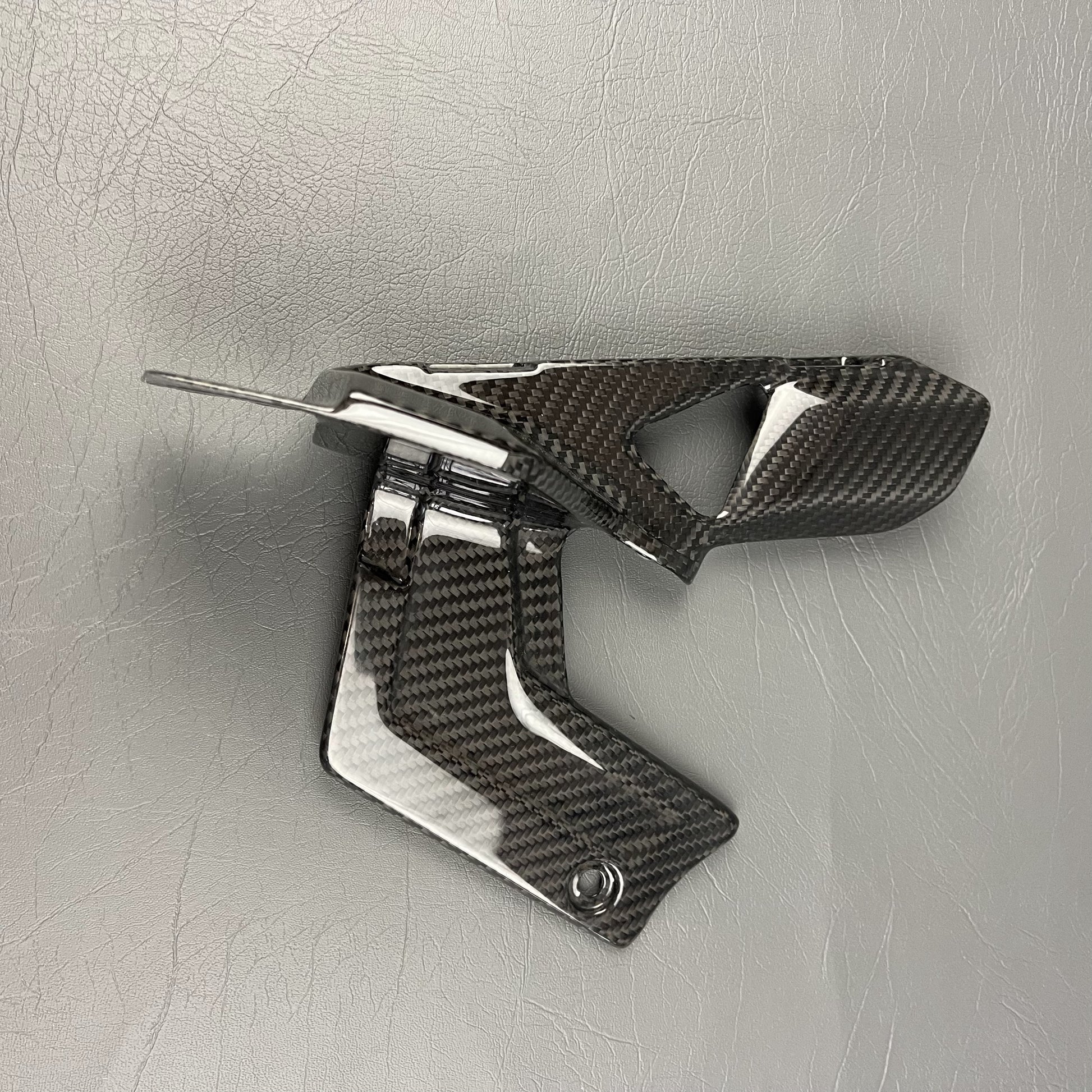 DUCATI SuperSport 939 Carbon Fiber Upper Side Panels – view 4