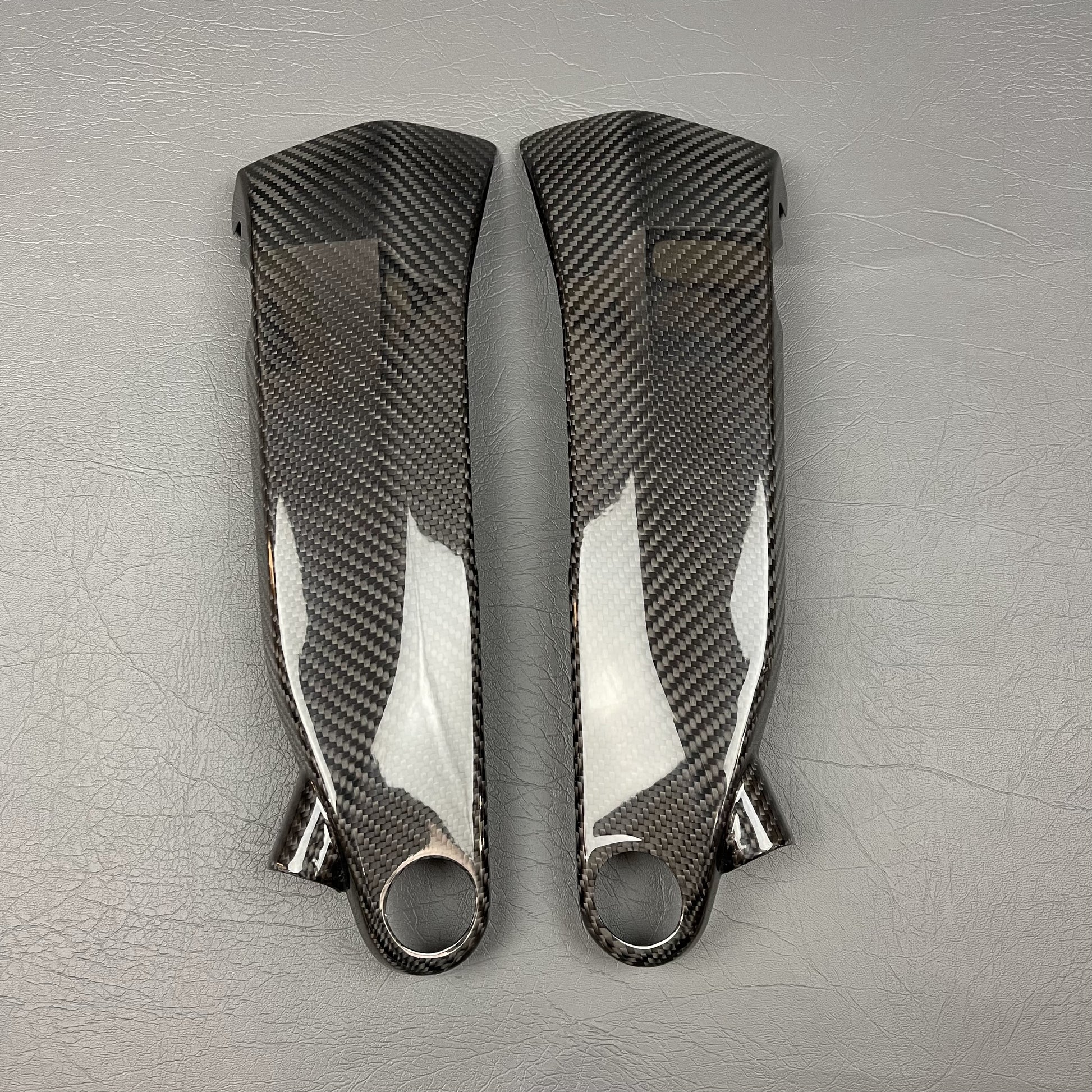 Ducati Panigale/Streetfighter V4 Carbon Fiber Under Tank Frame Cover