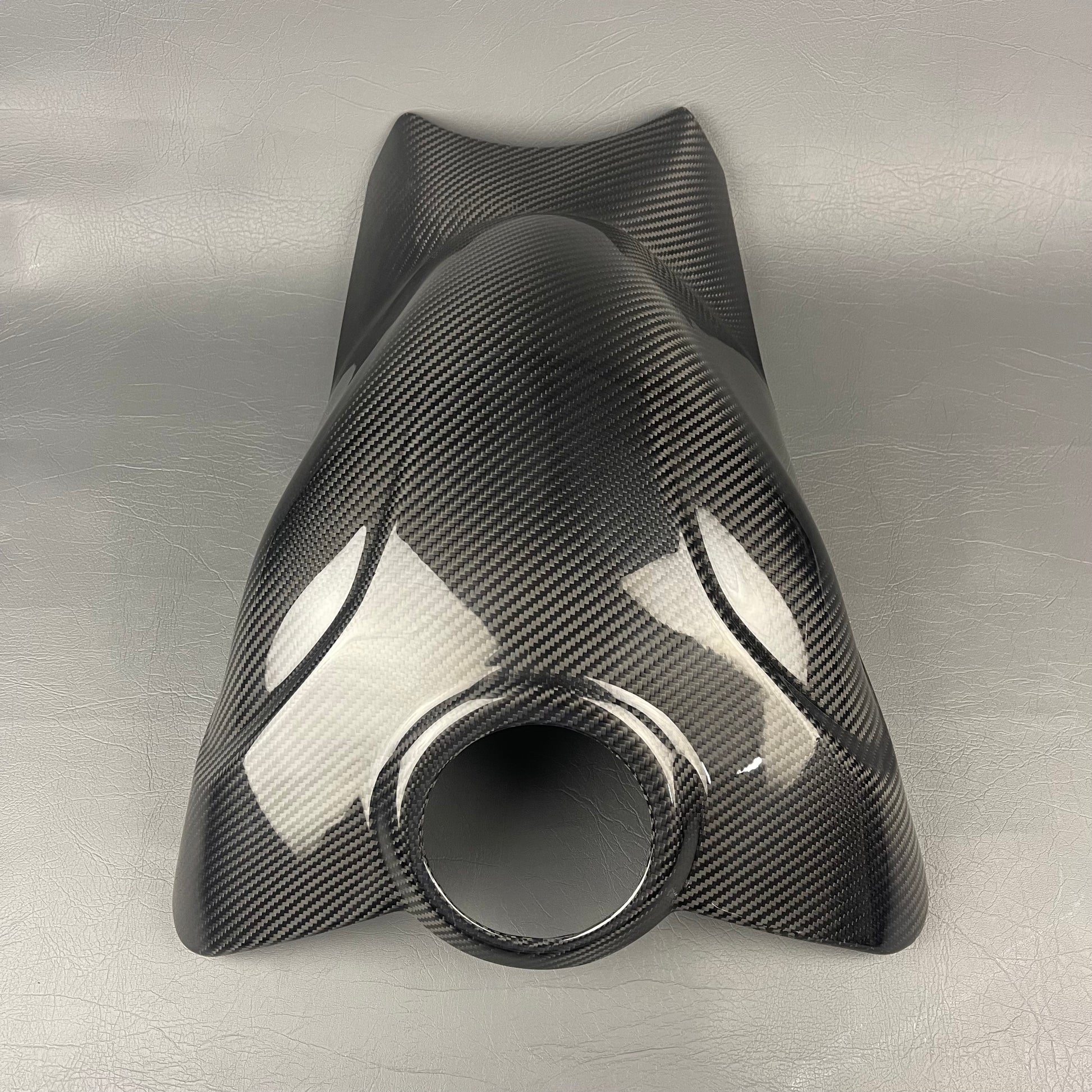 Ducati Panigale/Steetfighter V4 V4S V4R Carbon Fiber Tank Cover – view 4