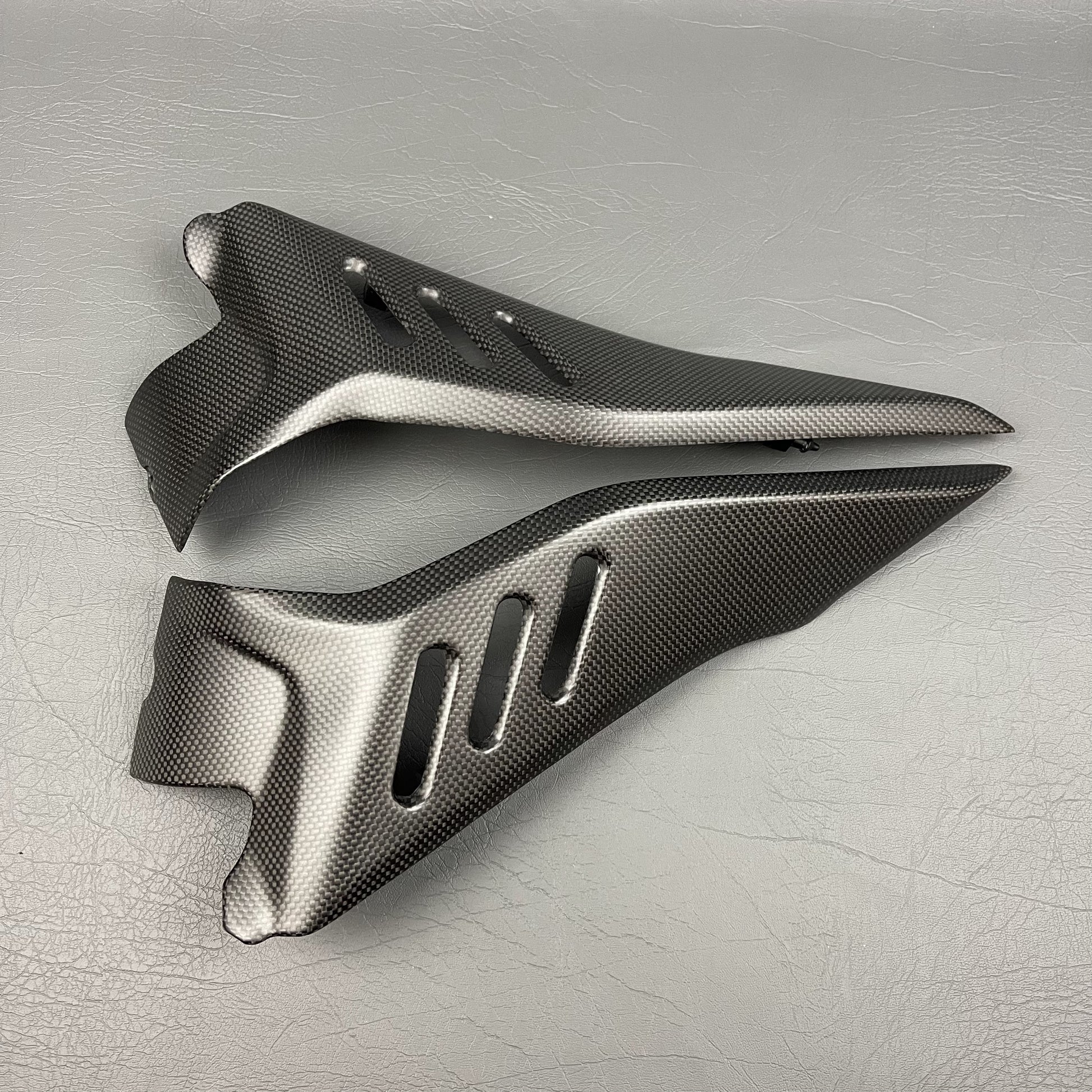 Ducati Diavel V4 Carbon Fiber Tank Side Panels