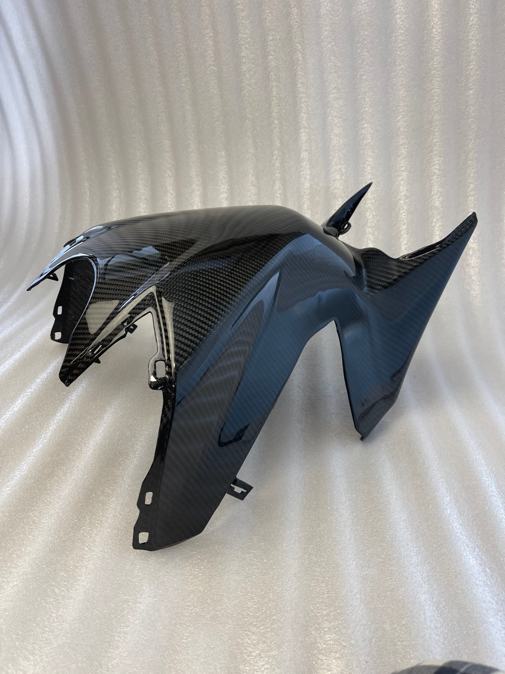 Honda CBR1000RR Carbon Fiber Fuel Tank Cover – view 3