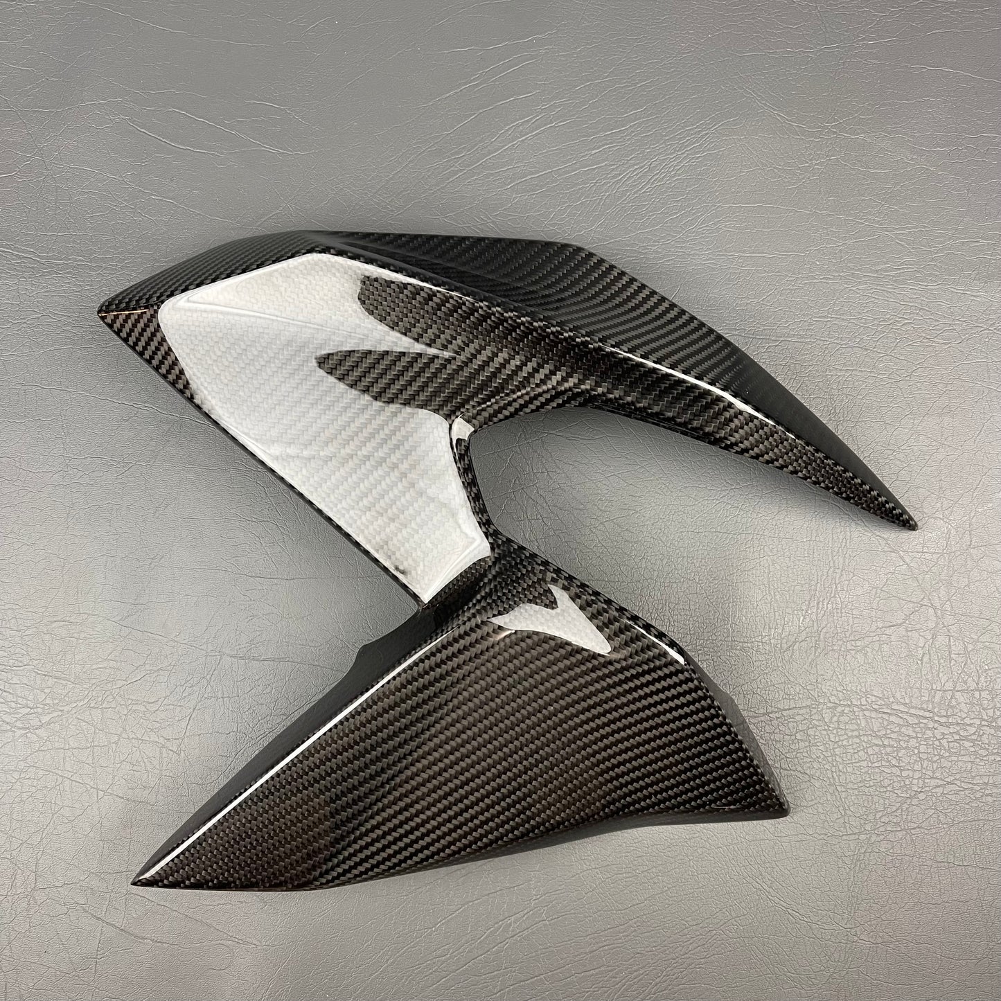 KAWASAKI Z-H2 Carbon Fiber Side Panel Cover – view 4