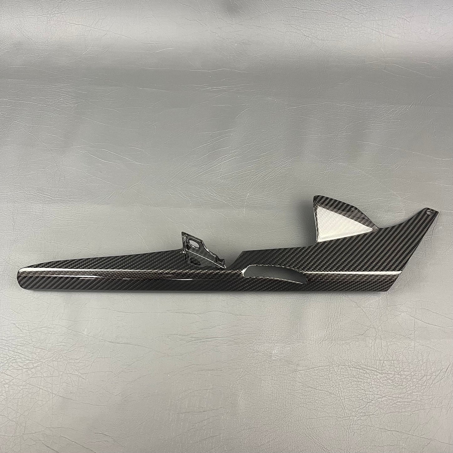 Kawasaki Ninja H2 SX/SE Carbon Fiber Rear Chain Guard – view 3