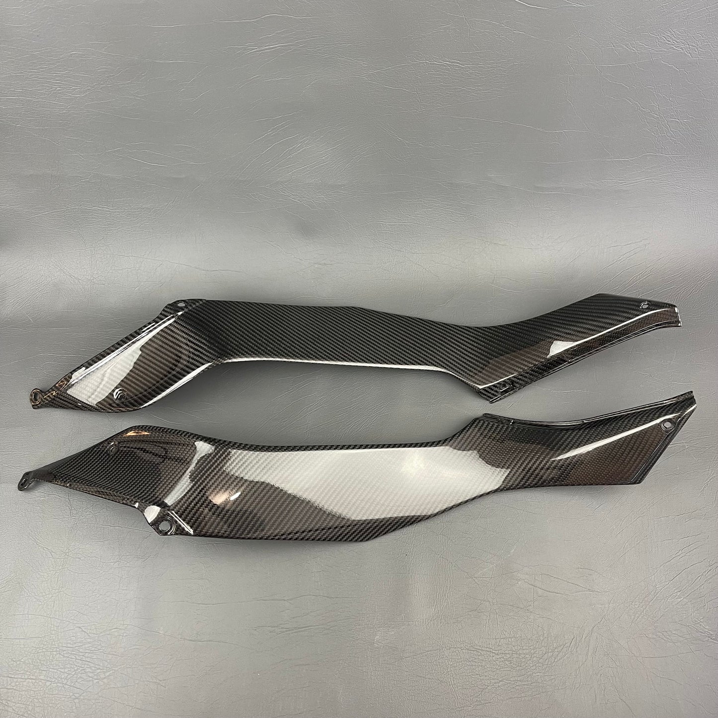 Kawasaki Ninja H2 SX/SE Carbon Fiber Tank Side Panels