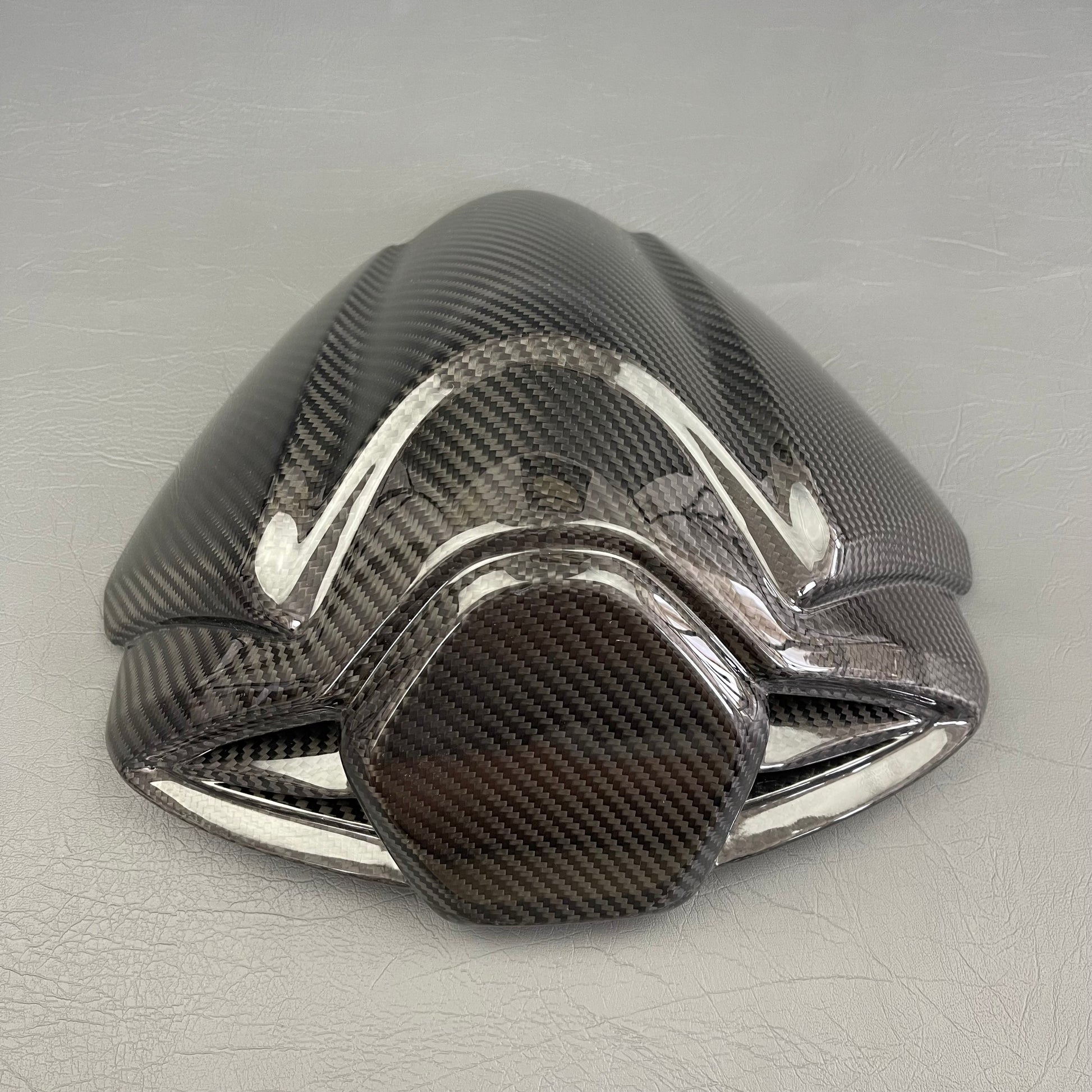 SUZUKI GSX1300R HAYABUSA 2021+ Carbon Fiber Rear Seat Cover – view 3