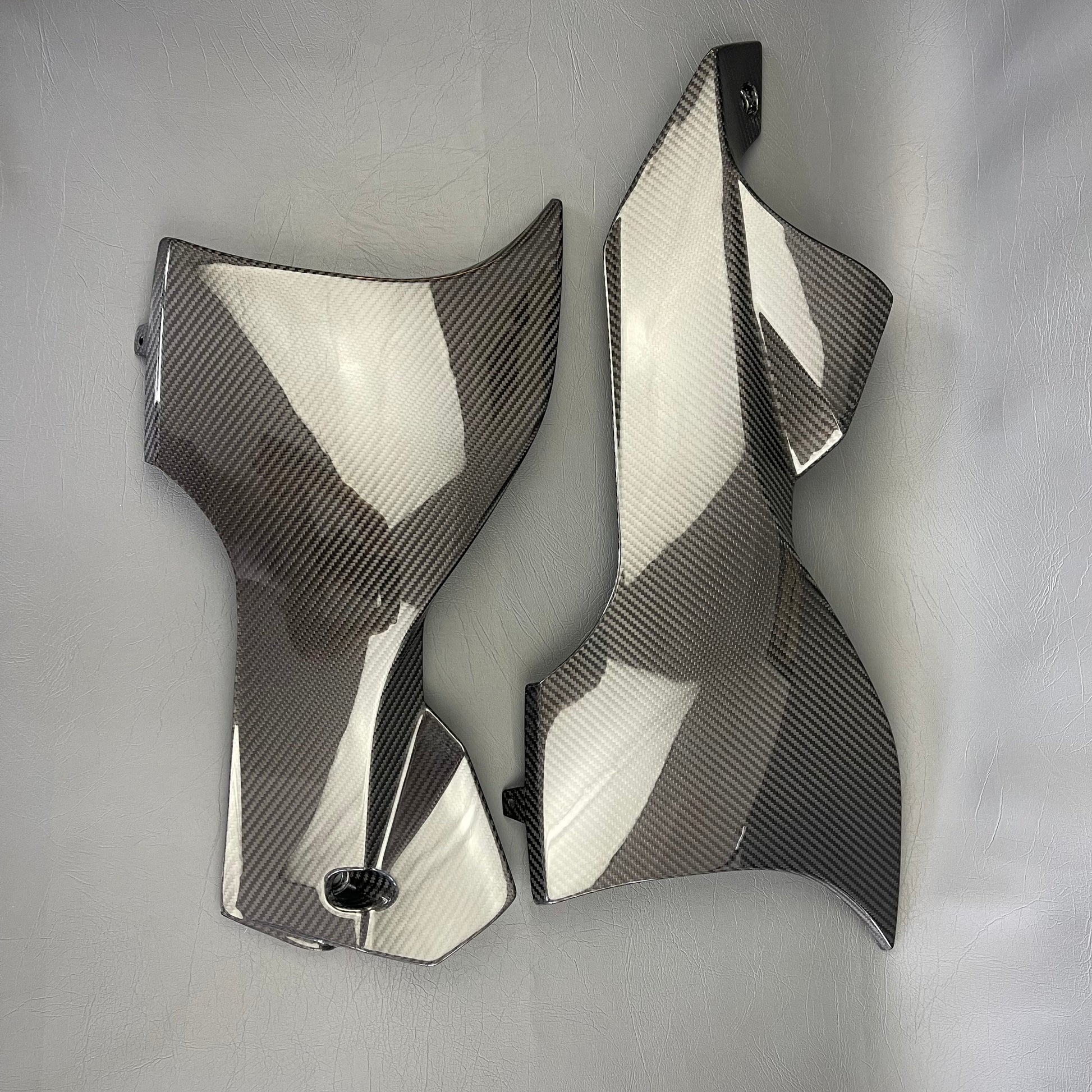 SUZUKI GSX1300R HAYABUSA 2021+ Carbon Fiber Lower Side Fairings – view 2
