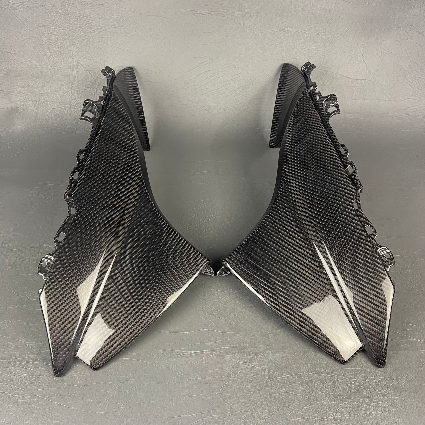 SUZUKI GSX-R 1000 Carbon Fiber Upper Side Fairings