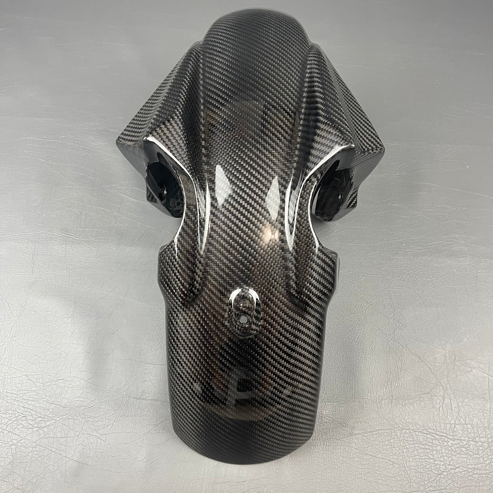 YAMAHA MT07 / FZ07 Carbon Fiber Front Fender Mudguard – view 3
