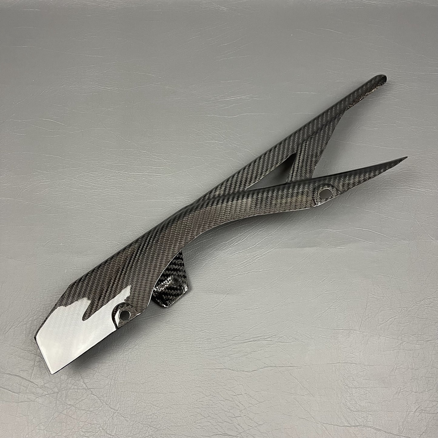 YAMAHA R3 2019-2024 Carbon Fiber Chain Guard – view 2