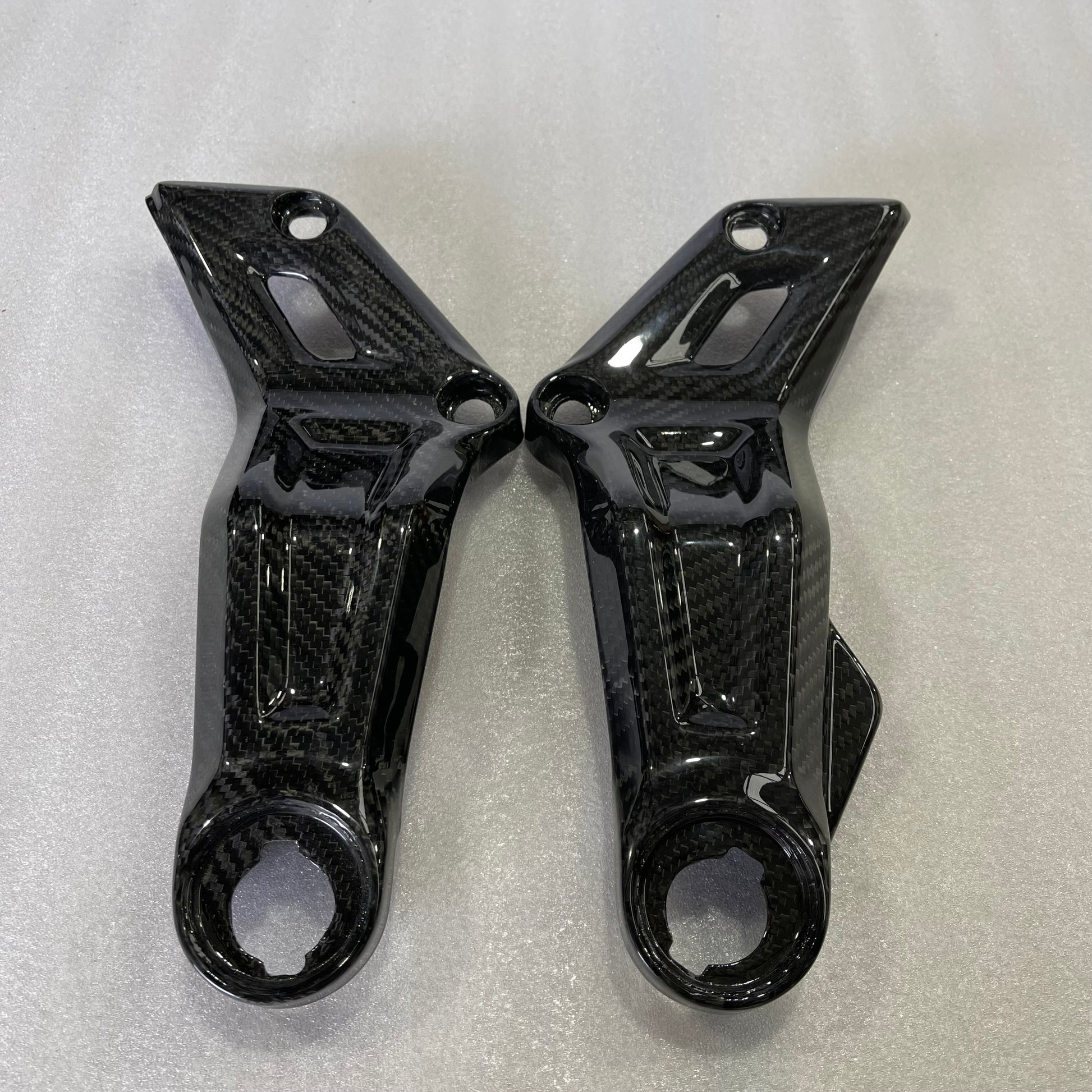 YAMAHA MT07 / FZ07 Carbon Fiber Frame Cover – view 2
